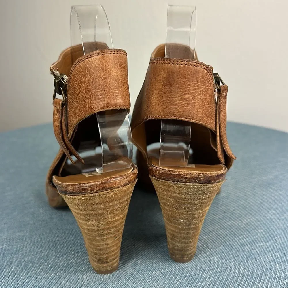 Paul Green Cayanne Peep Toe Nougat Leather Sandal Size 5.5